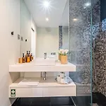 Charming 1br Great Location Apartment *