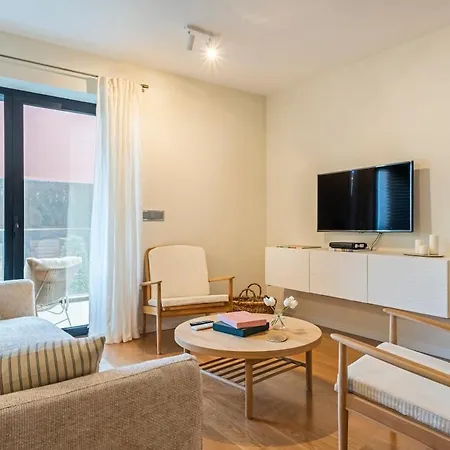 Charming 1br Great Location * Funchal