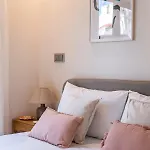 Charming 1br Great Location * פונשל