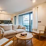 Charming 1br Great Location דירה פונשל