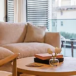 דירה Charming 1br Great Location פונשל