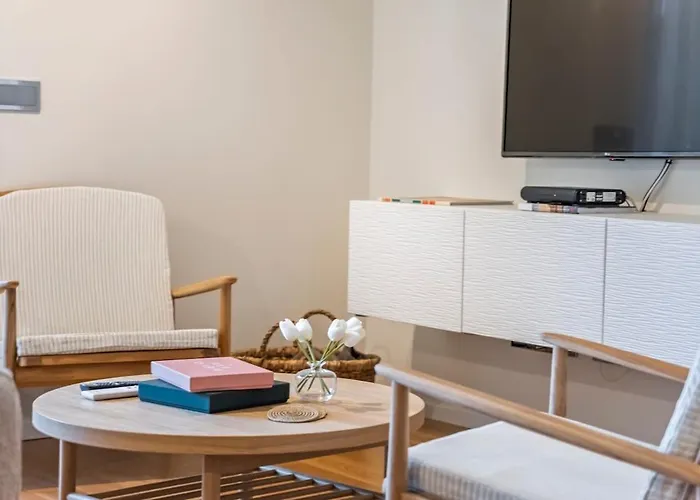 Charming 1br Great Location