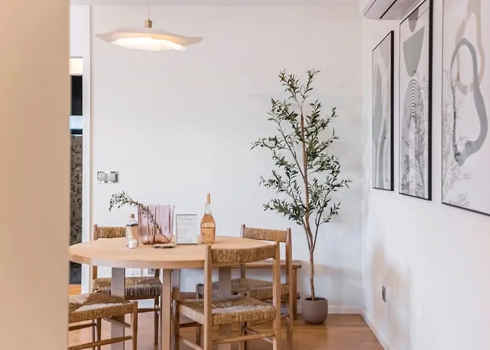 Charming 1br Great Location Funchal (Madeira)