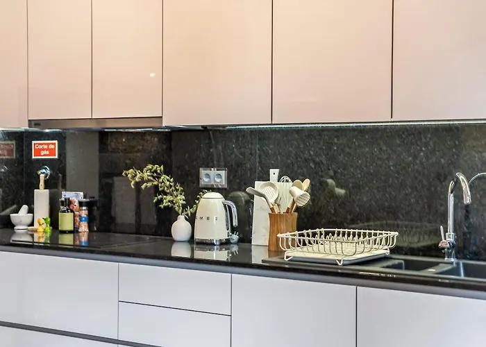 Charming 1br Great Location * Funchal (Madeira)