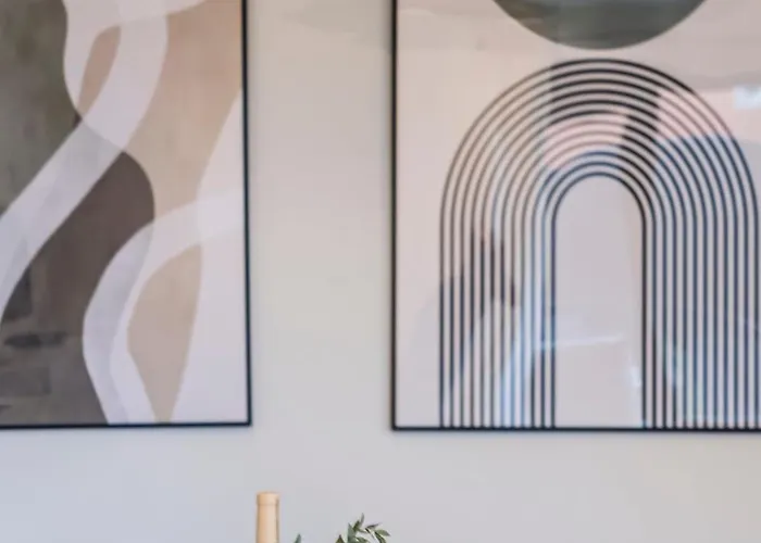 Appartement Charming 1br Great Location *