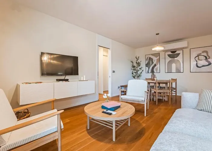 Charming 1br Great Location * Funchal (Madeira)