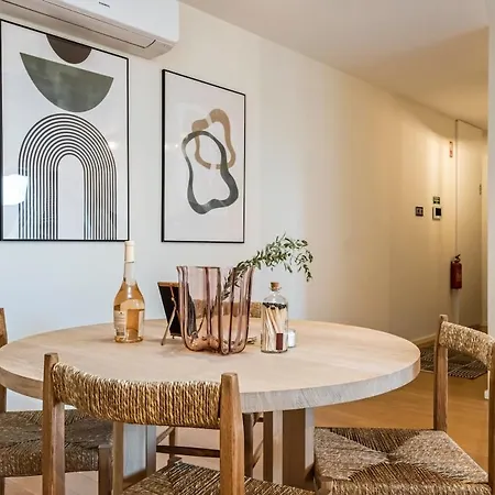 Daire Charming 1br Great Location Funchal